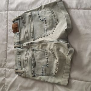 American Eagle Curvy Hi-Rise Shortie jean